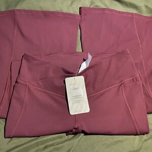 Fabletics Crossover Flares